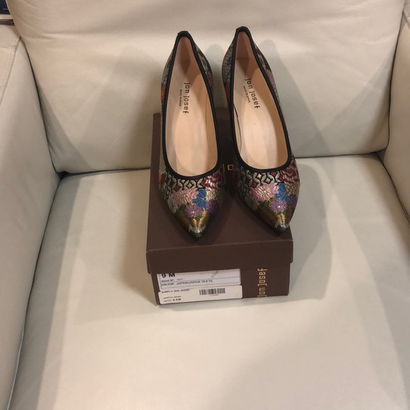 Shoes - Picture 2 of 5